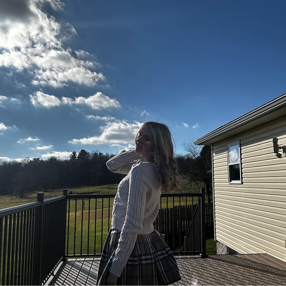 skirt - Picture 3 of 3